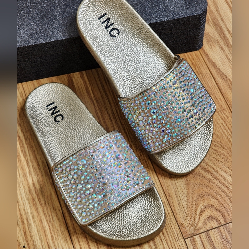 I.N.C. International Concepts Women's Peymin Gold Pool Slides Sandals Size 9 - Picture 10 of 10